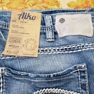 Silver Jean Co. Capris **RESERVED**